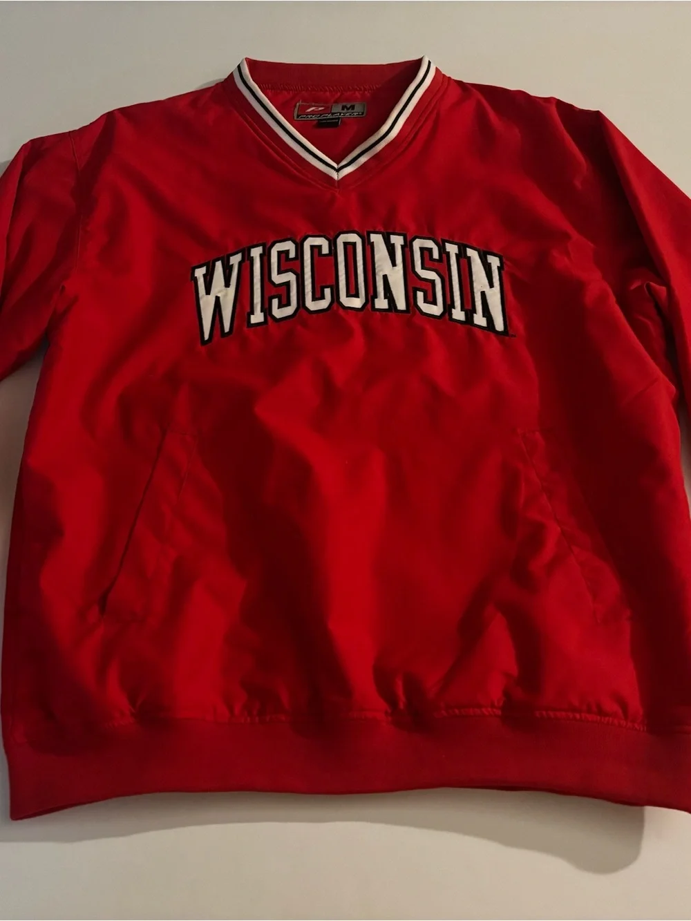 Pro Player Red Wisconsin Lightweight Pullover Jacket